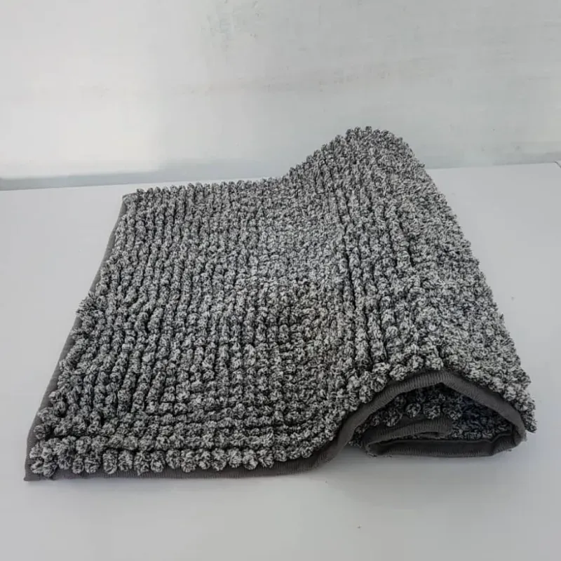 Alfombra de chenilla gris jaspeado