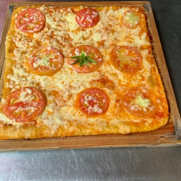 Pizza Margarita c/ Queso Blanco