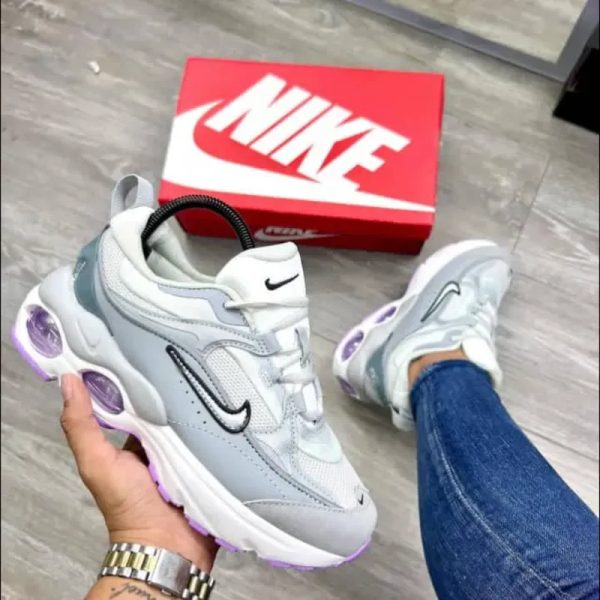 Nike válvulas