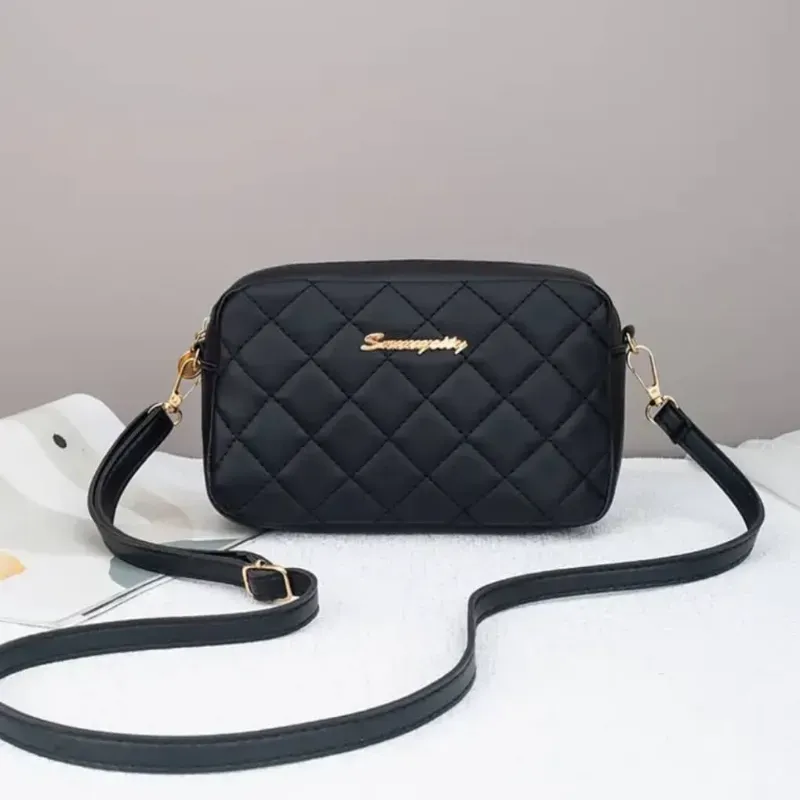 Cartera negra cuadros (ID 55)