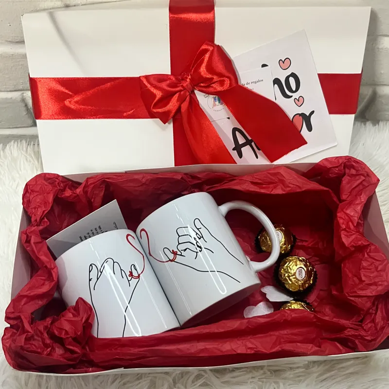 Caja de regalo con jarras ✨