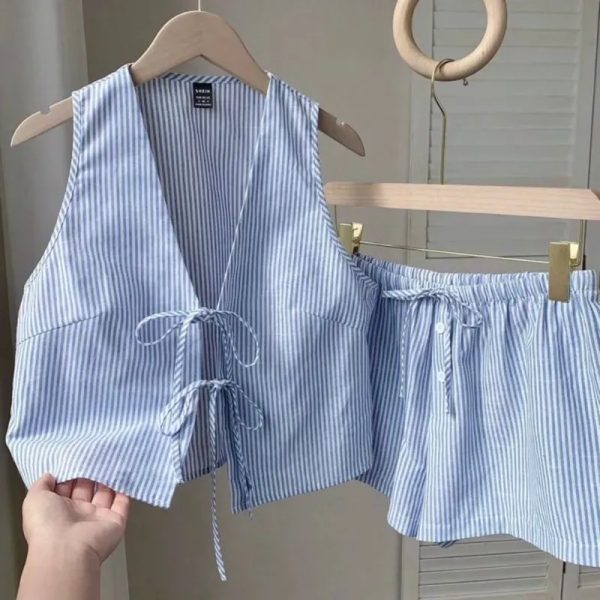 Conjunto azul de rayas