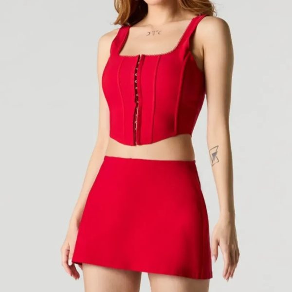Conjunto rojo corset y saya corta