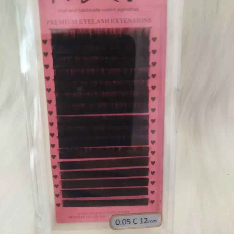 Pestañas pelo a pelo