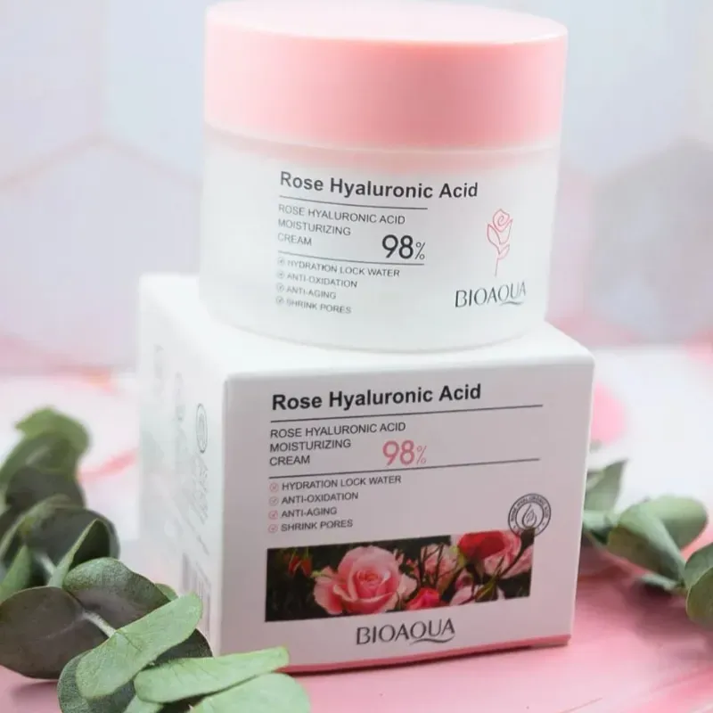 Crema facial de ácido hialurónico con esencia de rosas