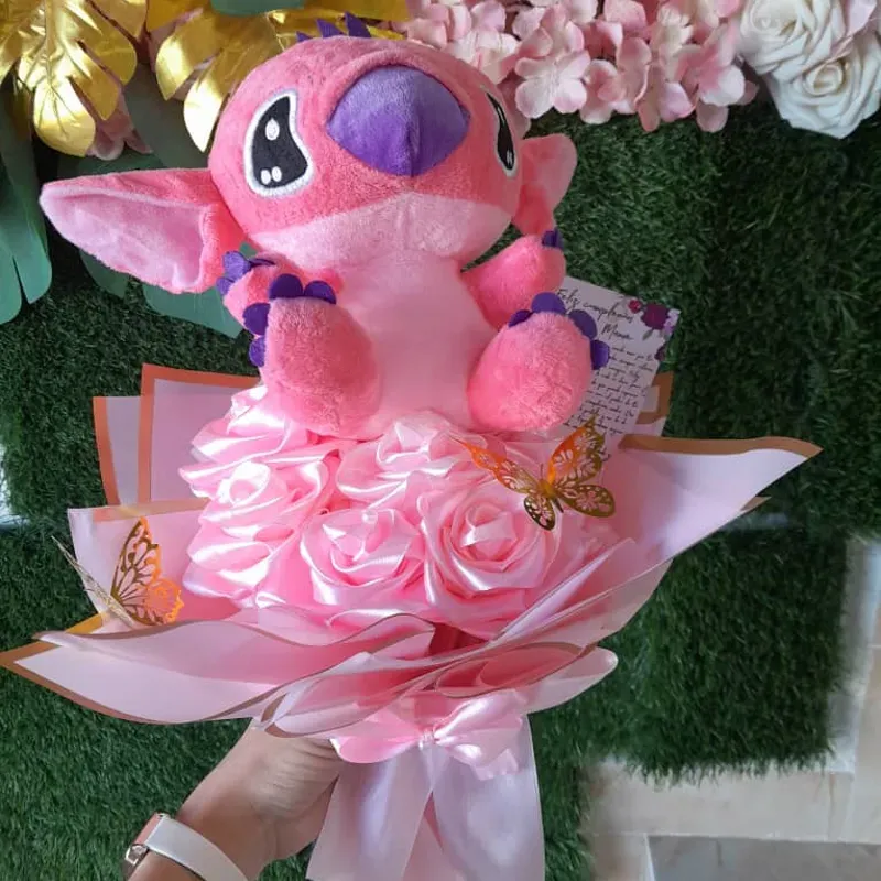 Ramo de 10 rosas con peluche