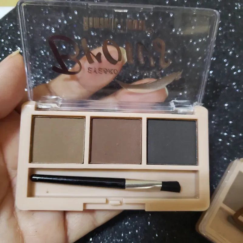 Sombra para cejas y párpados