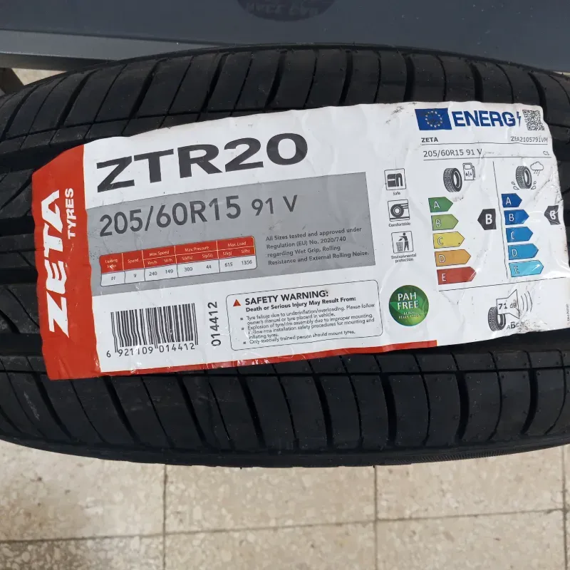 Neumatico 205/60R15