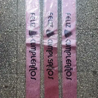 Banda Feliz cumpleaños rosa escarchada