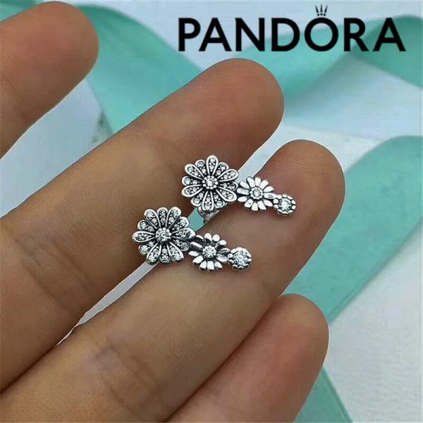 Aretes de Pandora margaritas triples