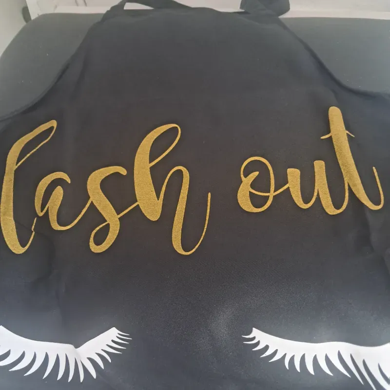 Delantal de lashista