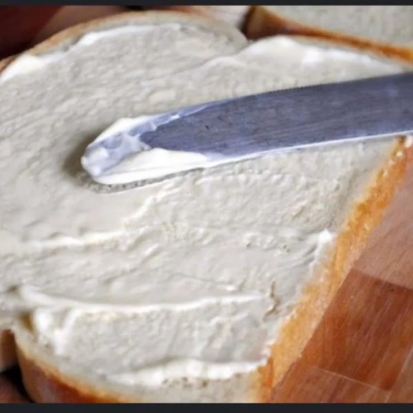 Pan con mayonesa