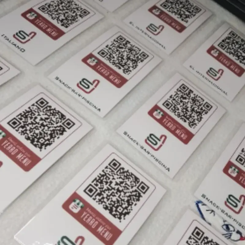  Impresión y Plastificado de Códigos QR 