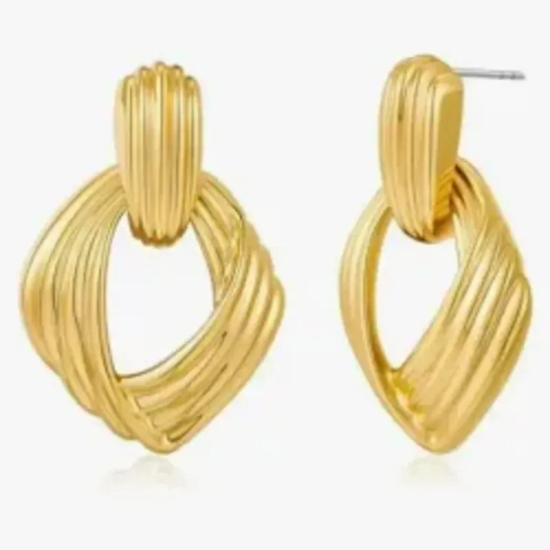 Aretes elegantes