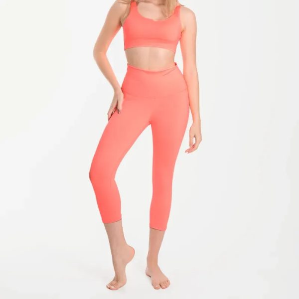 Set deportivo Anahí