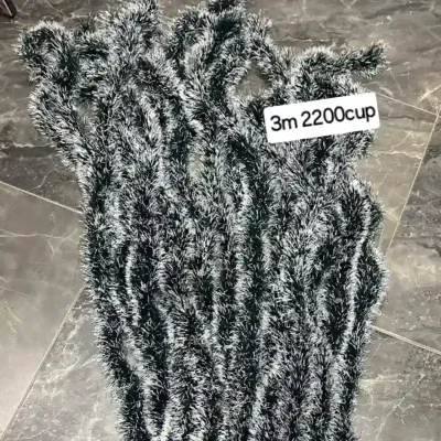 Rabo de gato negro y plateado