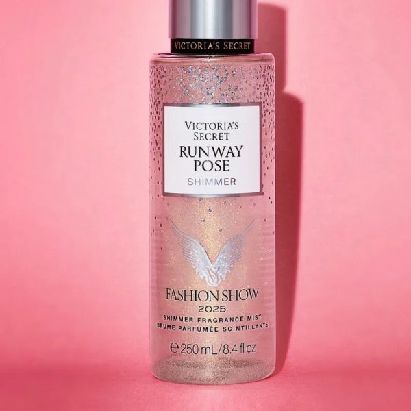 Runway  Pose Colonia Edicion Limitada