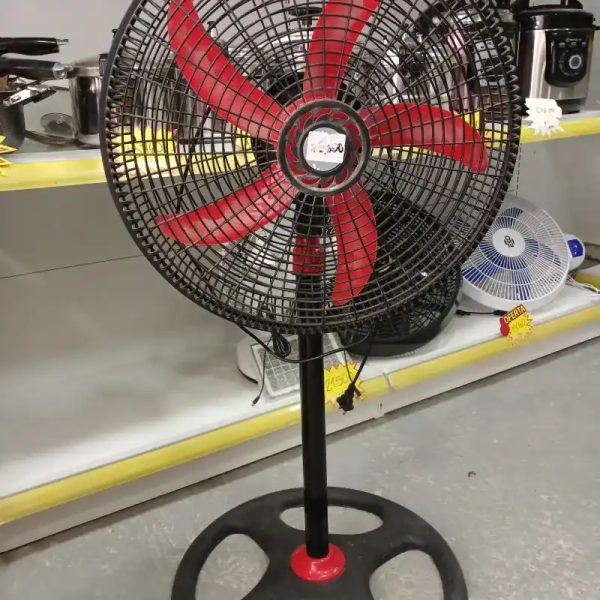 Ventilador de pedestal