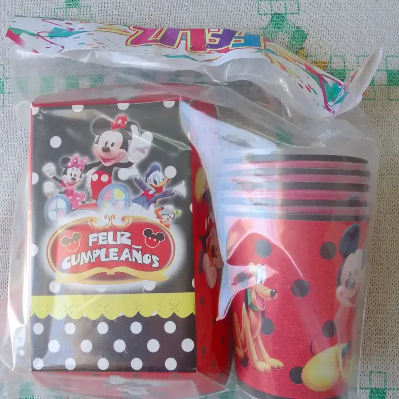 Set buffet Mickey rojo 15 piezas