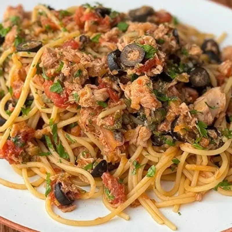 Espaguetis con Atún y Queso  Gouda