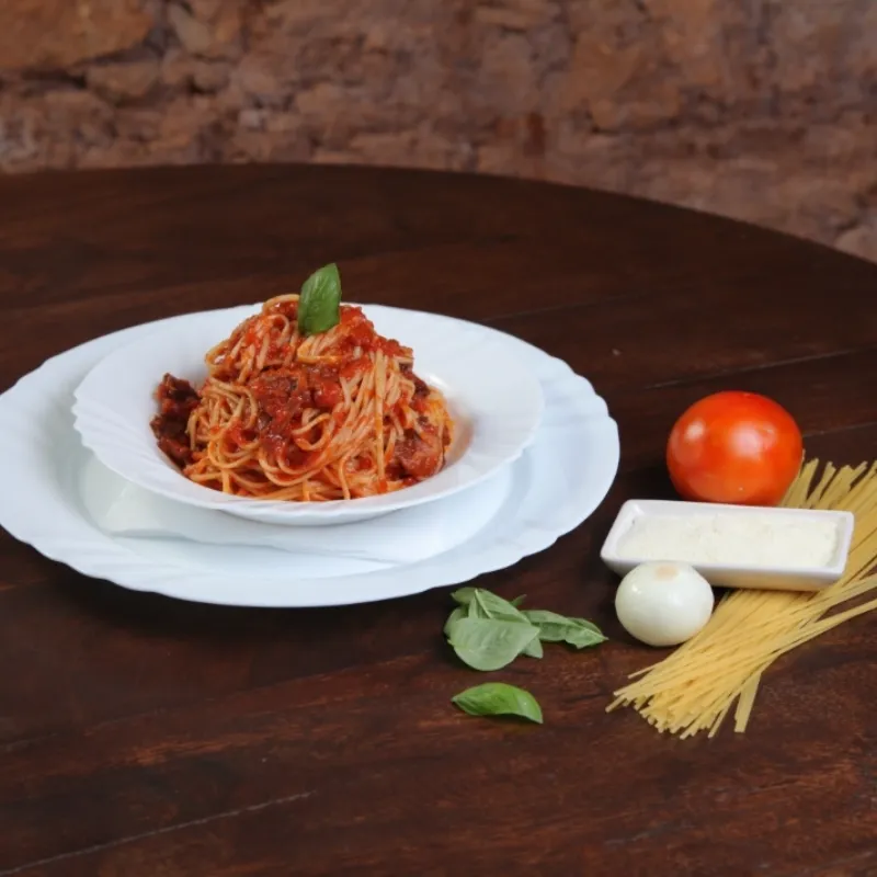Spaghetti Pomodoro e Basilico