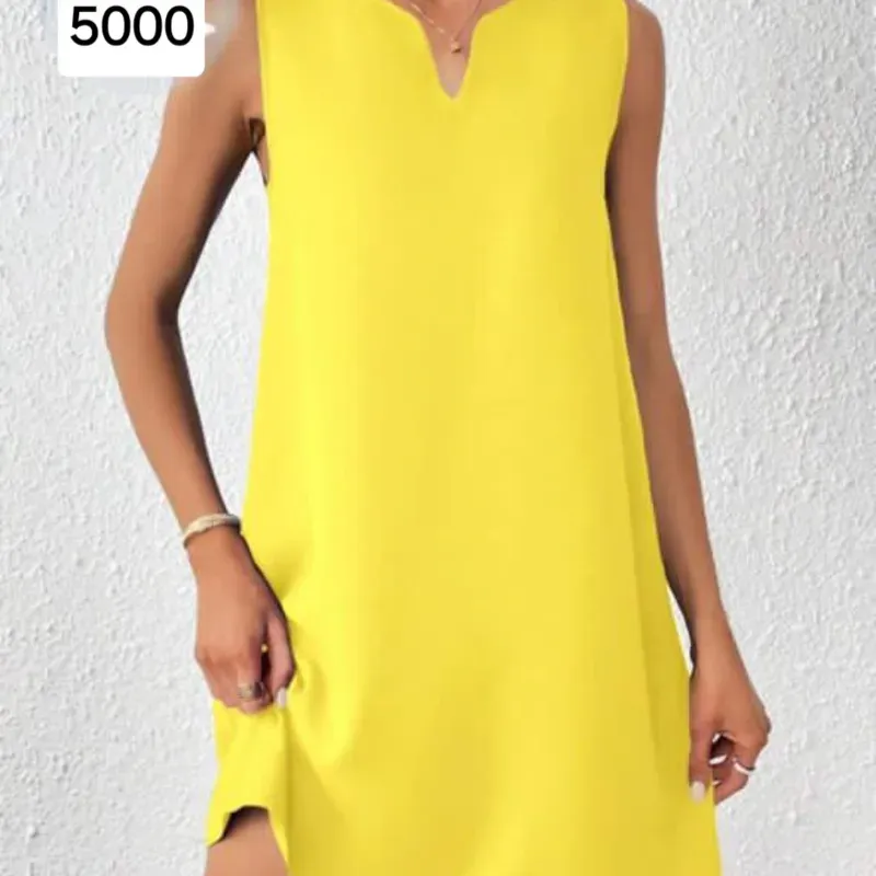 Vestido amarillo sin mangas