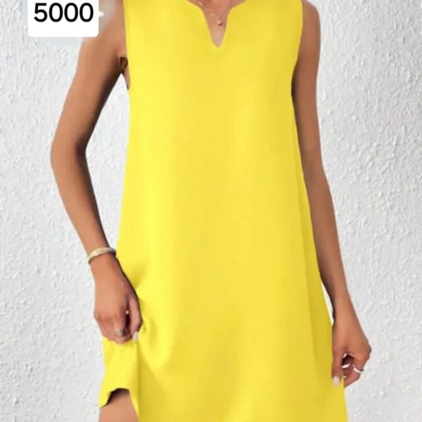 Vestido amarillo sin mangas