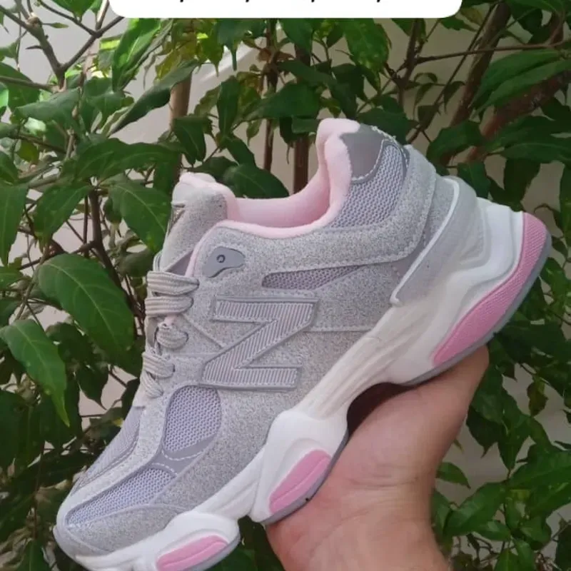 New Balance 9060 gris y rosa