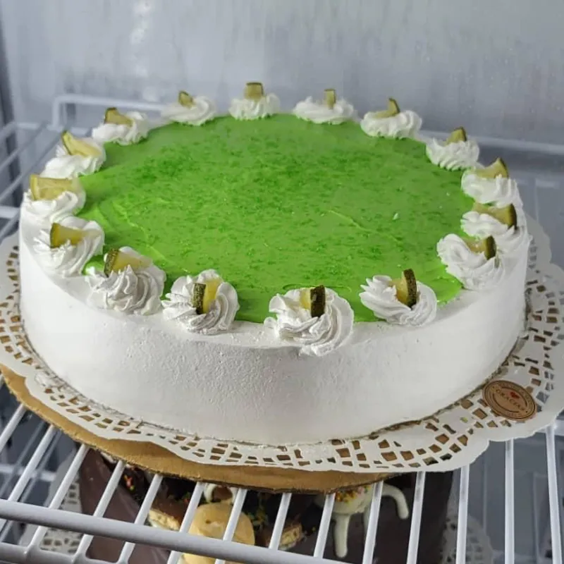 Tarta de Nata con Crema de Limón