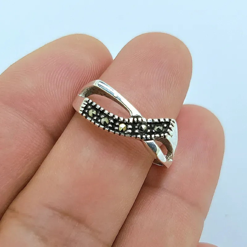 Anillo de plata 925 y Marquesitas