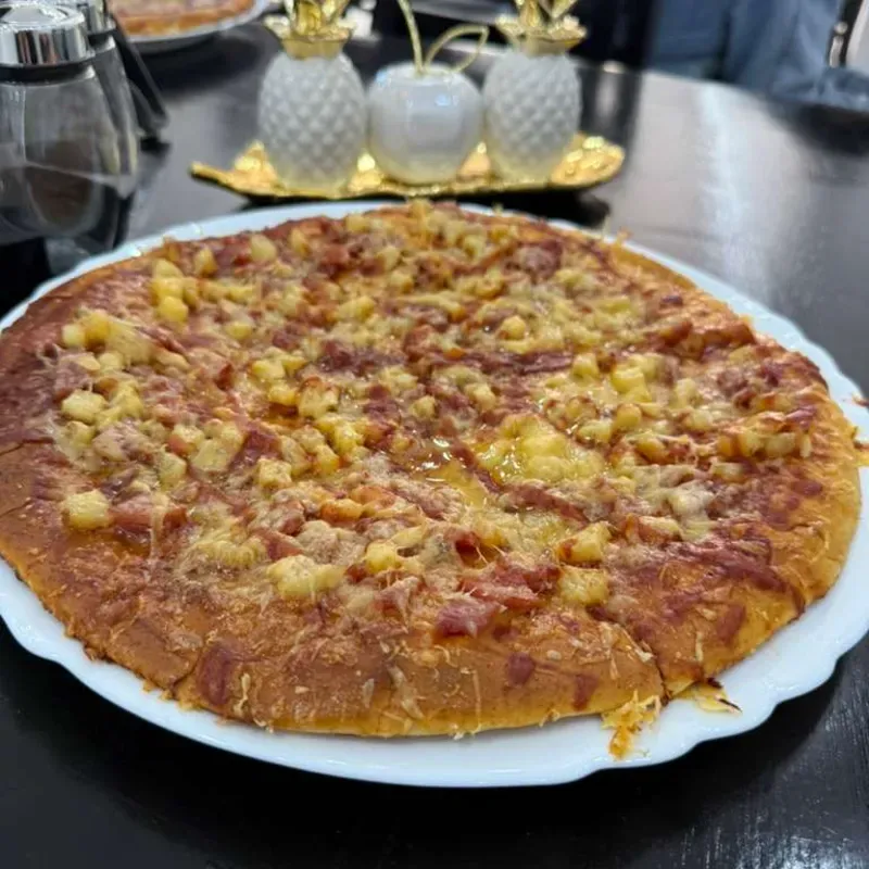 PIZZA HAWAIANA