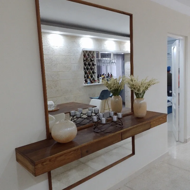 Mueble de recibidor con gavetas y marco de espejo (Por Encargo)