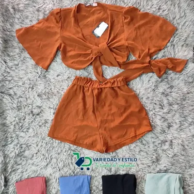 Conjunto de short y blusa