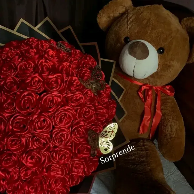 Ramo buchón de rosas eternas rojas +peluche grande