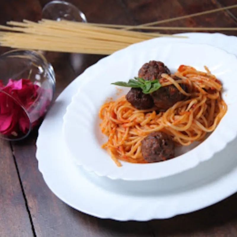 Pasta con le Polpette