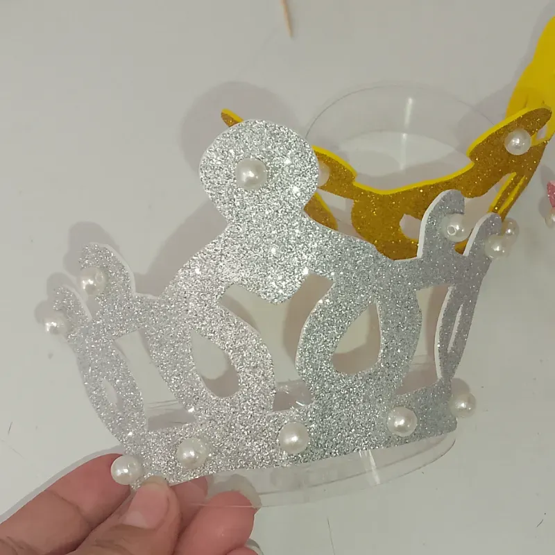 Corona de foami plata