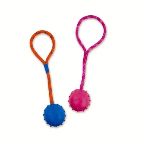 Pelota de caucho solido con picos y cuerda 2.5¨