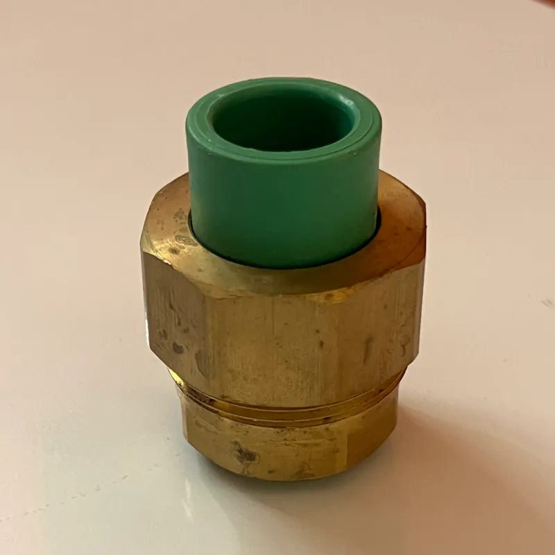 Union Universal Reforzada TF Bronce 25 mm