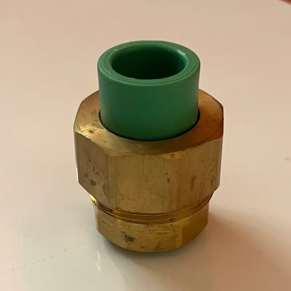 Union Universal Reforzada TF Bronce 25 mm
