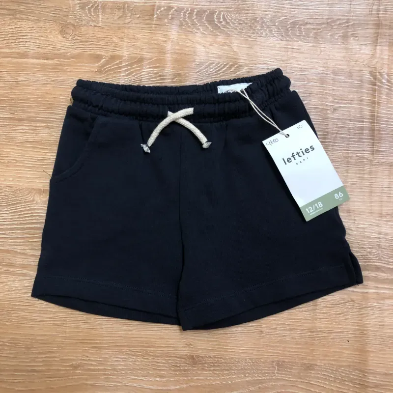 Short de felpa color negro