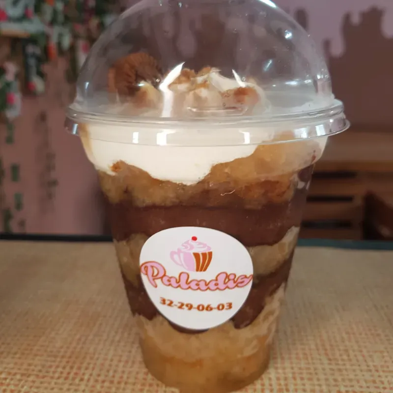 Trifle con nutella y merengue.