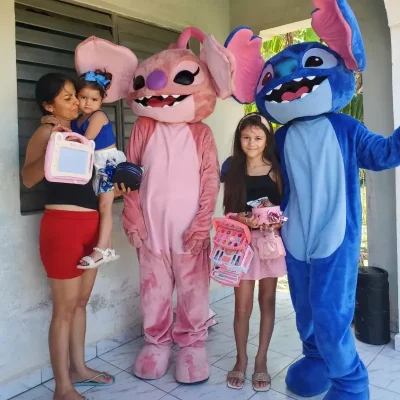 Dúo mascotas Stich y Angela