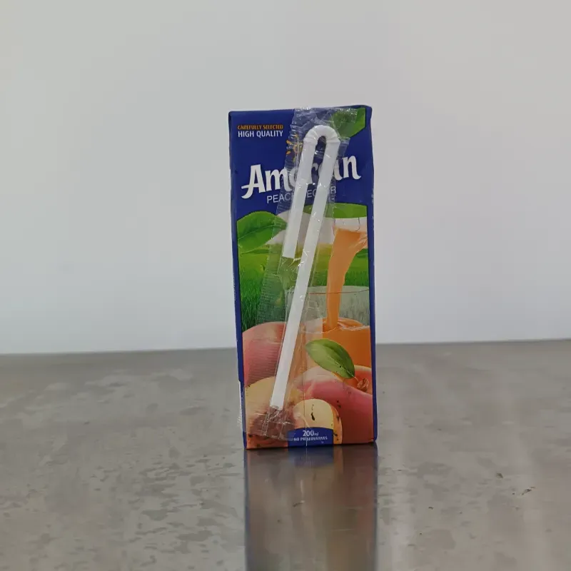 Jugo de cajita de melocotón