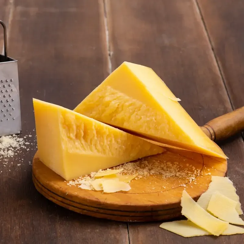 Queso parmesano "Fioretto Vecchio"