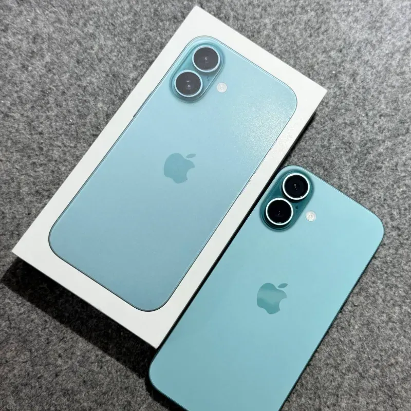 iPhone 16 (128GB, Una SIM, Batería 94%)