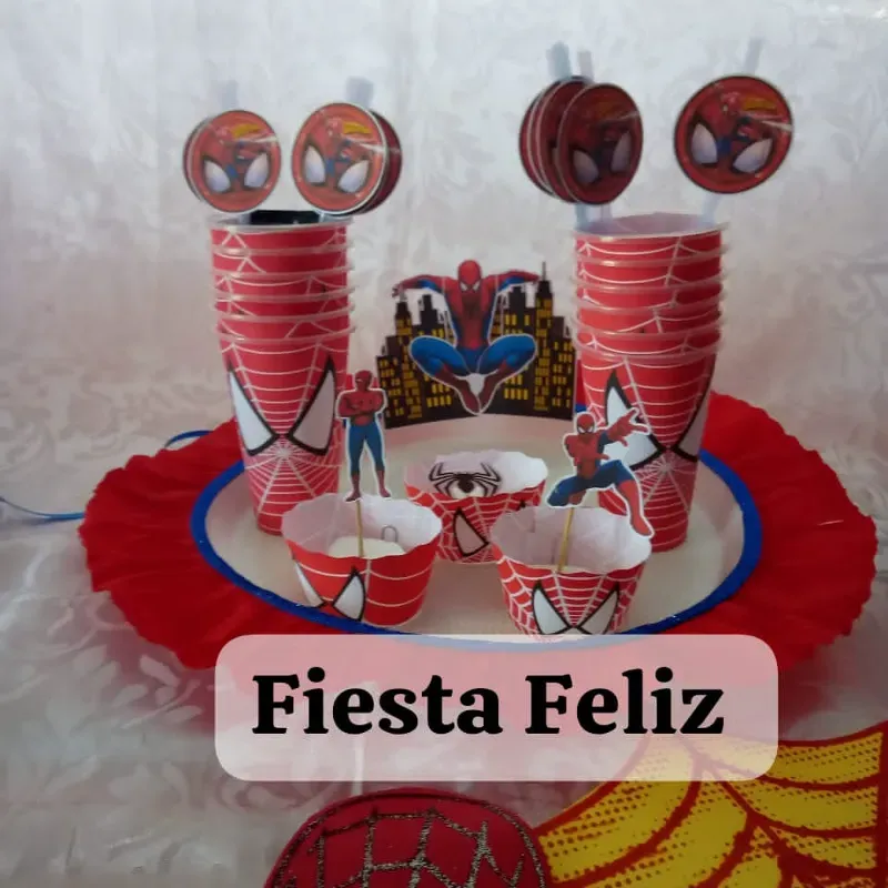 Vasos con absorbentes decorados