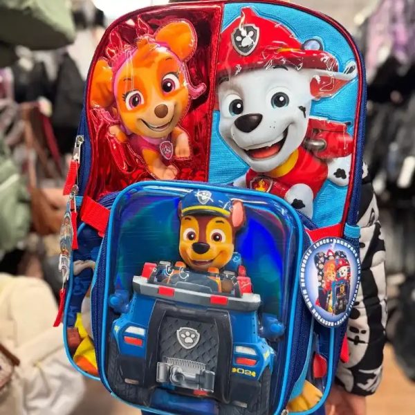 Mochila con utensilio escolar 