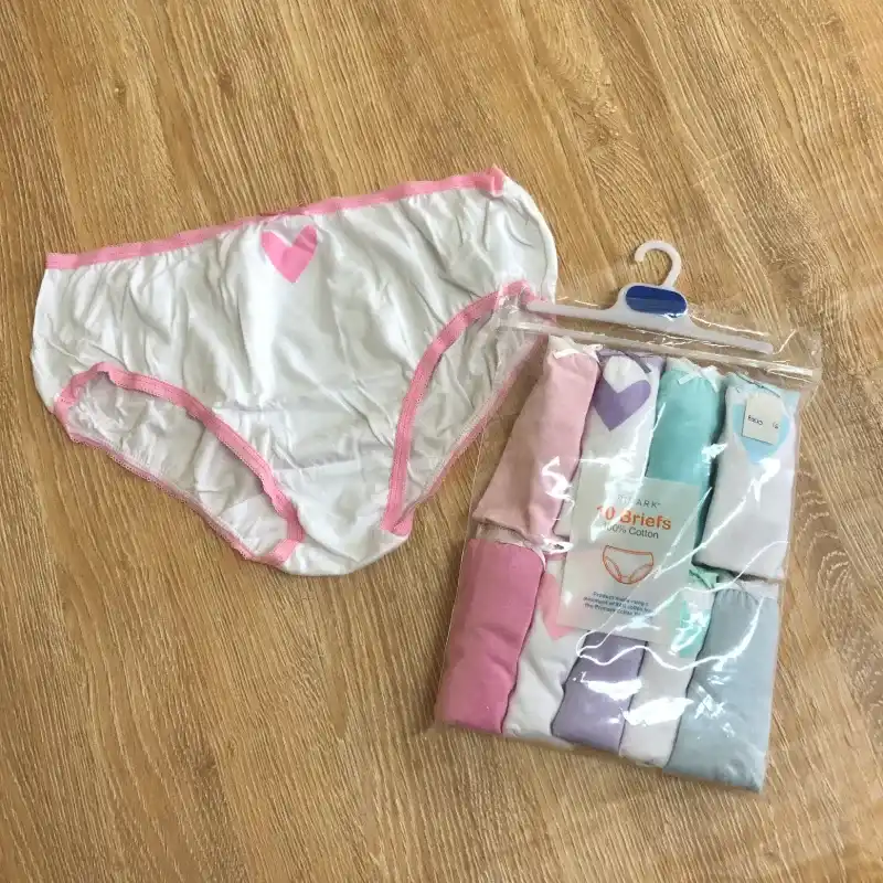 Pack de 10 blumers con corazones