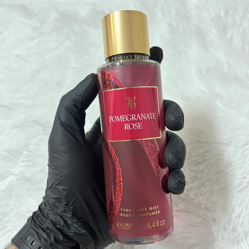 Victoria’s Secret – Pomegranate Rose