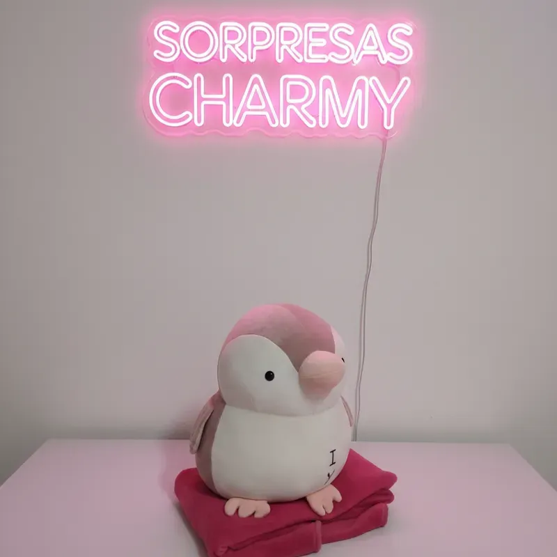 Peluche de pingüino  rosa